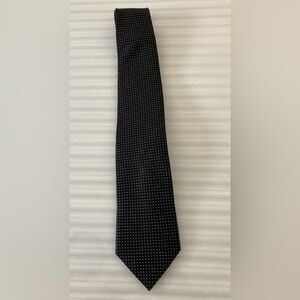 Giorgio Armani made in Italy black / lilac print, 100% silk tie.